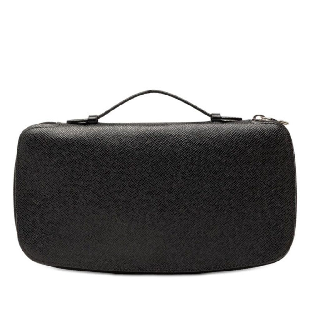 Louis Vuitton Taiga Zippy Long Wallet
